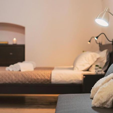 Trani -Suite ❉Marmor - Elegante Casa Storica ❉ ภายนอก รูปภาพ