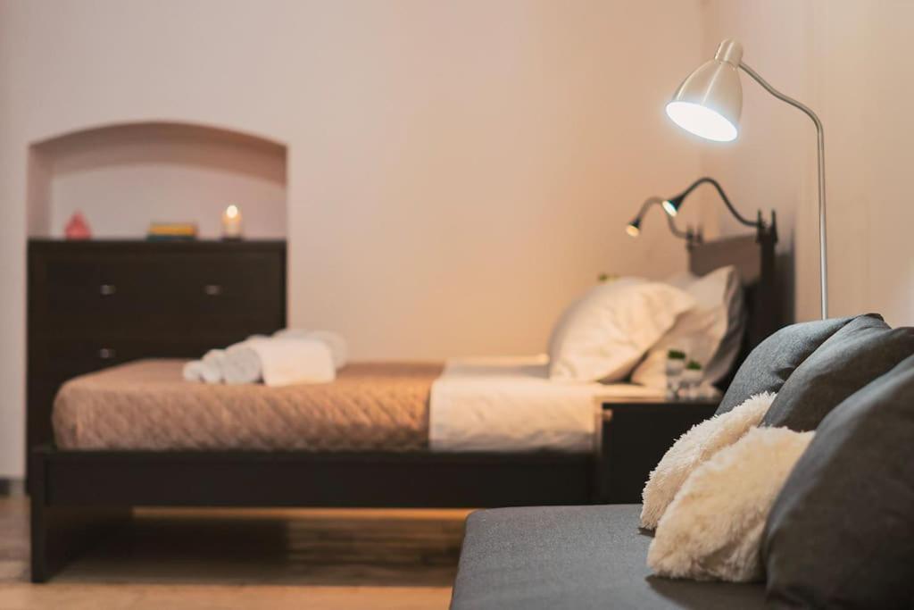 Trani -Suite ❉Marmor - Elegante Casa Storica ❉ ภายนอก รูปภาพ