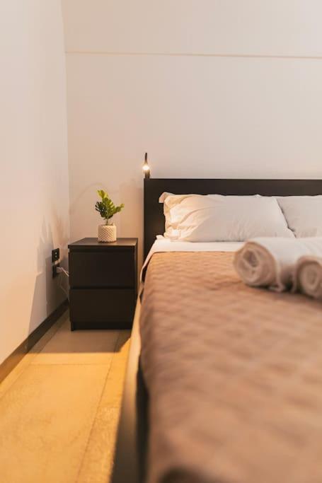 Trani -Suite ❉Marmor - Elegante Casa Storica ❉ ภายนอก รูปภาพ