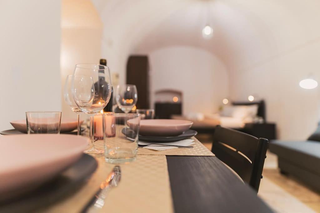 Trani -Suite ❉Marmor - Elegante Casa Storica ❉ ภายนอก รูปภาพ